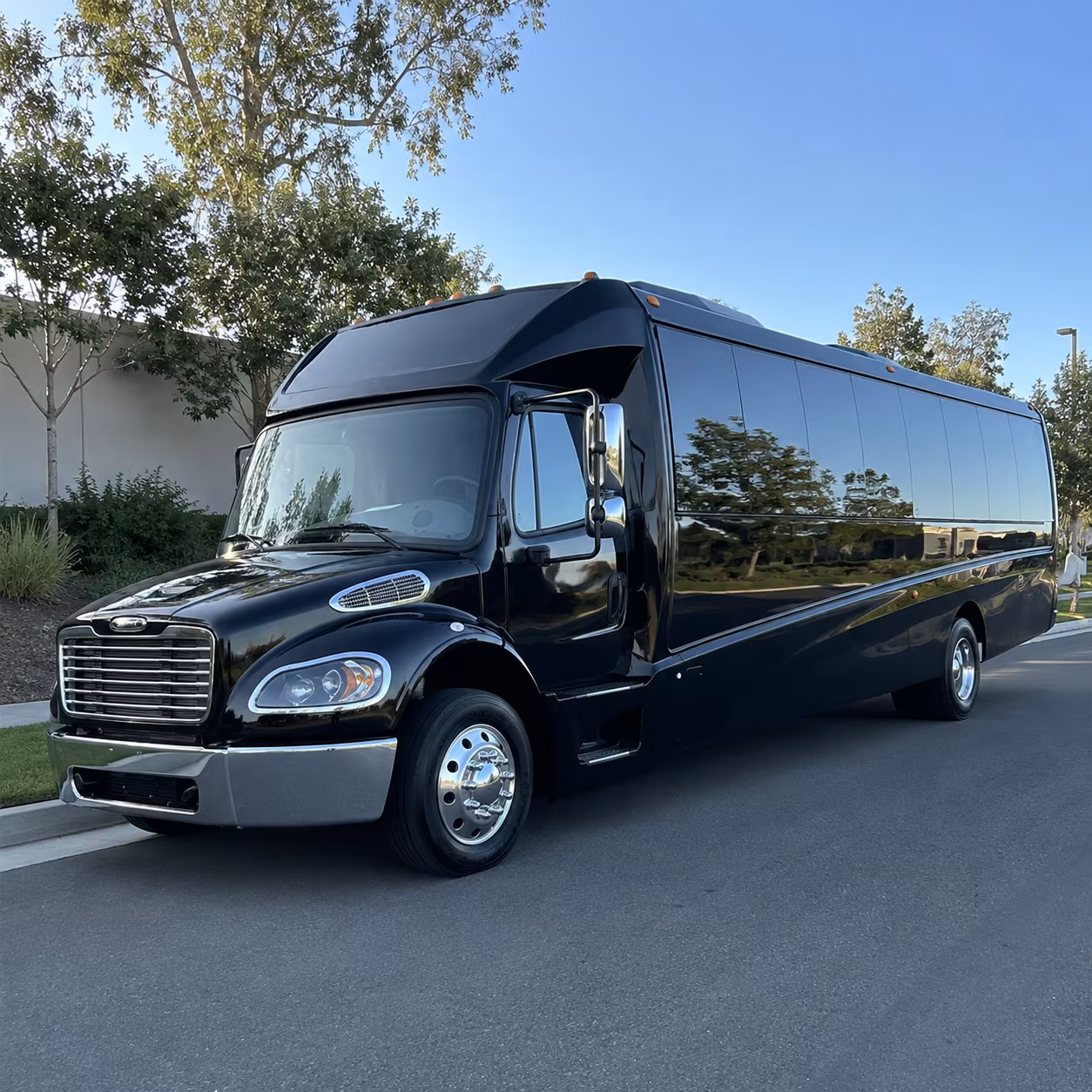 concert buses for groups heading to los angeles from bakersfield