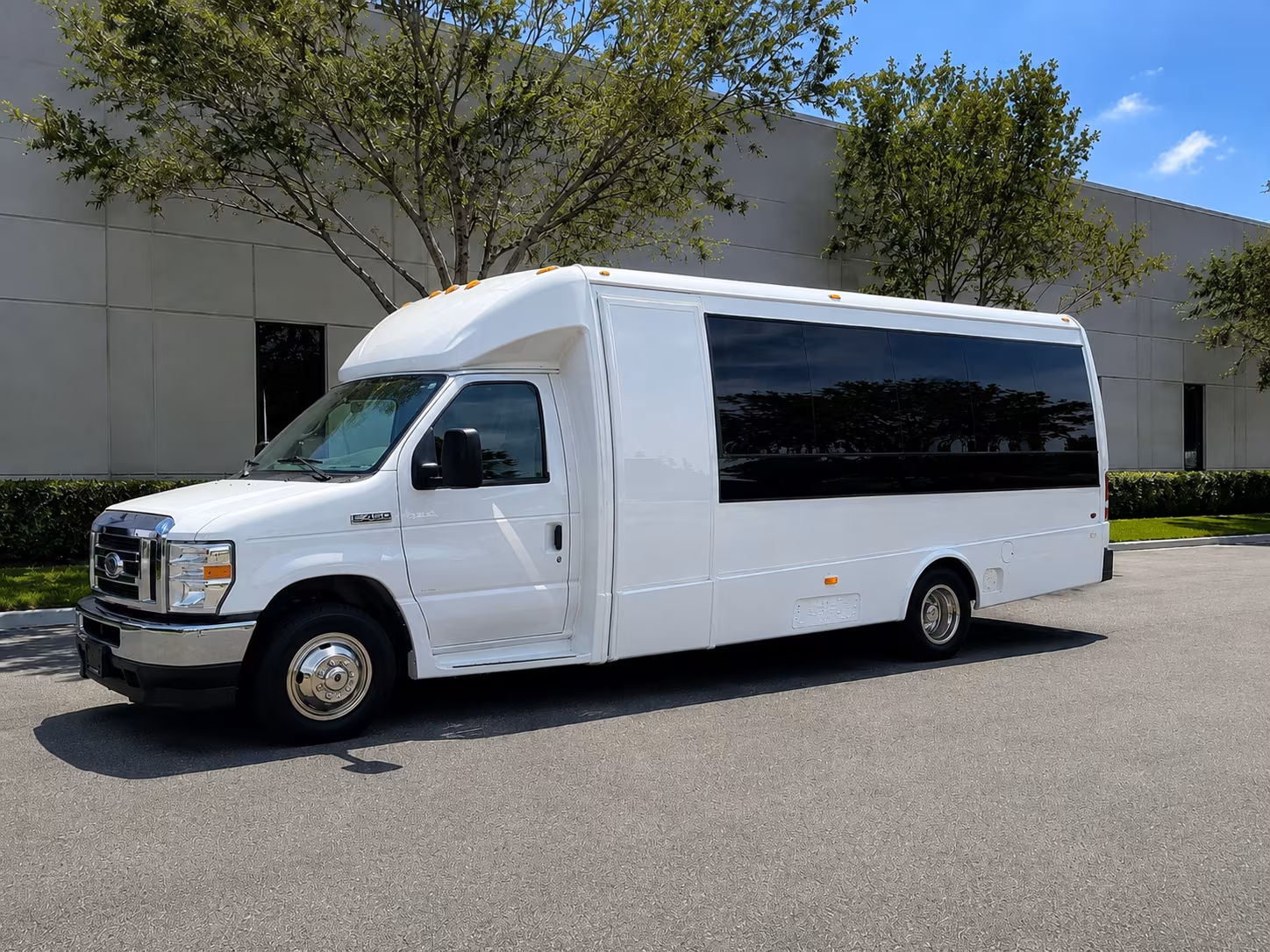 wedding and quinceanera buses in bakersfield